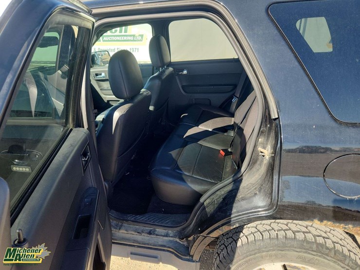 2012-ford-escape-image-14