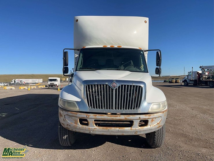 2005-international-durastar-4300-image-8