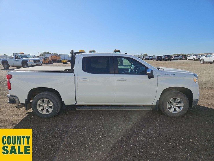 2022-chevrolet-silverado-1500-image-7