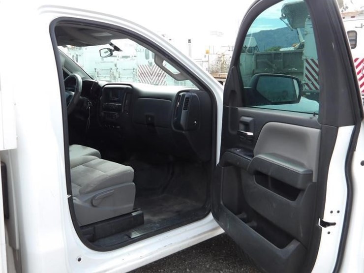 2015-chevrolet-2500-image-14