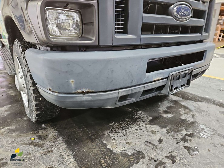 2013-ford-e150-image-40