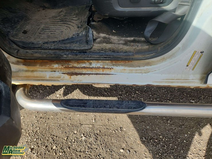 2013-dodge-1500-image-32