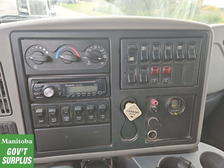 2009-international-durastar-4400-image-20
