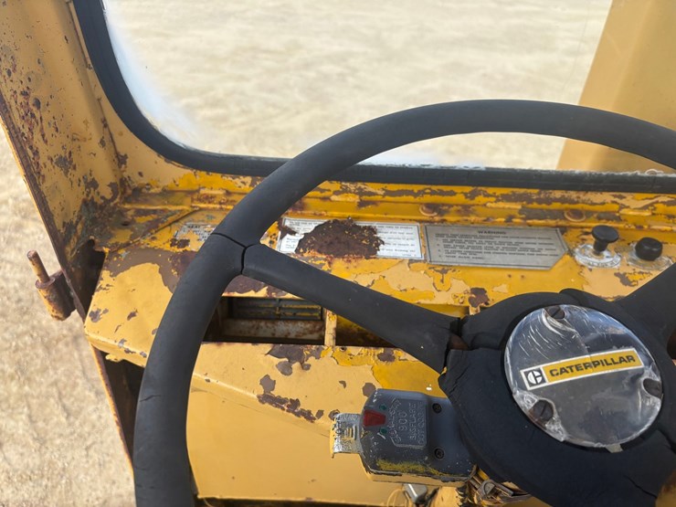 caterpillar-613-image-30