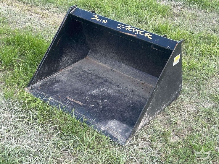 2025-jmr-36in-bucket-mini-skid-steer-attachment-image-1