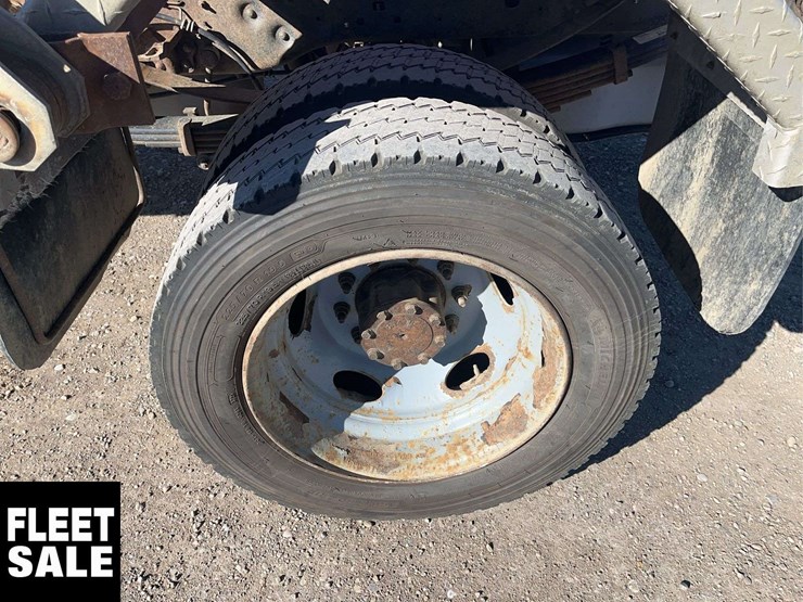 2016-ford-f550-image-10