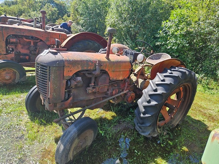 #2523-•-case-tractor-image-2