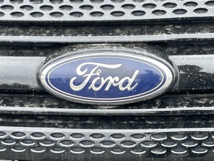 2014-ford-explorer-image-9