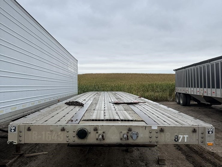 flatbed-semi-trailer-image-2