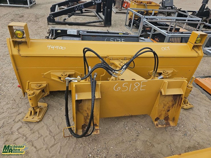 104in-hydraulic-2-way-snow-blade-attachment-image-5