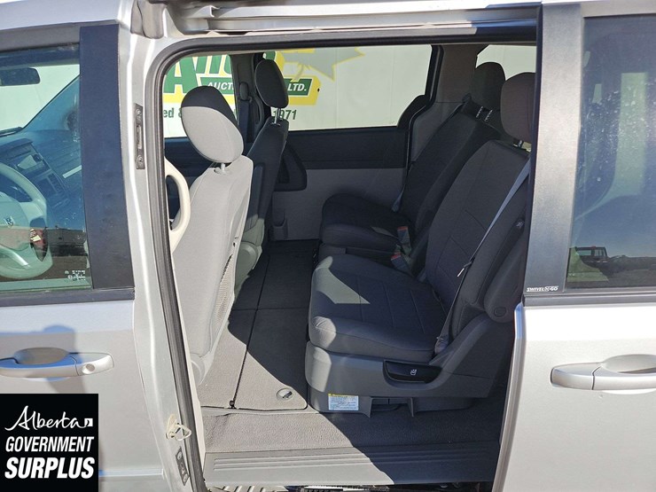 dodge-grand-caravan-image-14