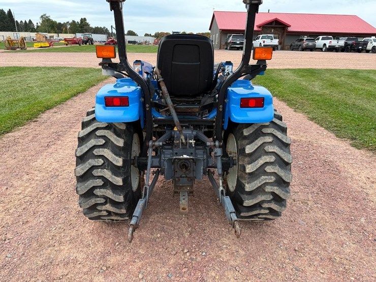new-holland-tc25d-image-20