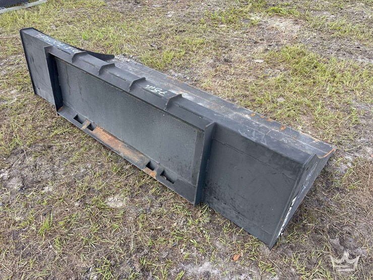 80in-bucket-skid-steer-attachment-image-3