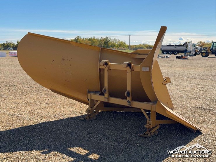 caterpillar-10-image-3