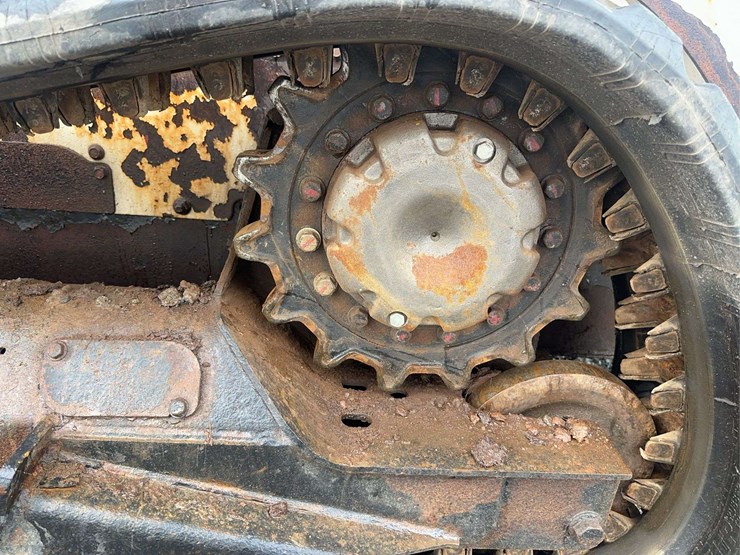2019-bobcat-t595-image-11