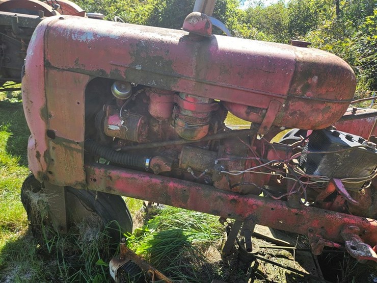 #2529-•-bf-avery-model-a-tractor-image-26