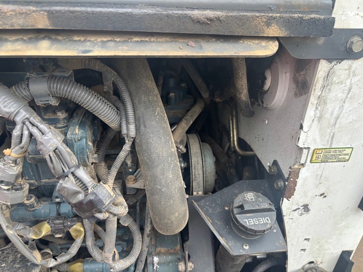 2015-bobcat-t770-image-26