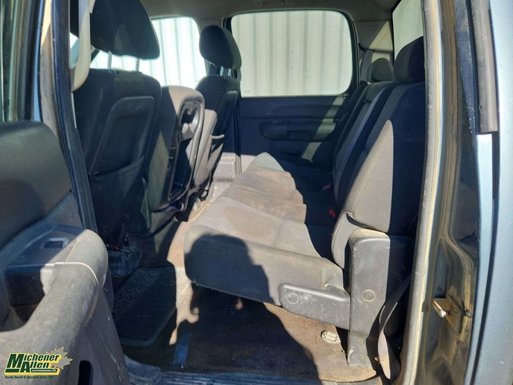 2012-chevrolet-silverado-1500-image-13