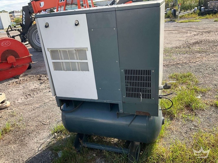 fs-curtis-125psi-air-compressor-image-3