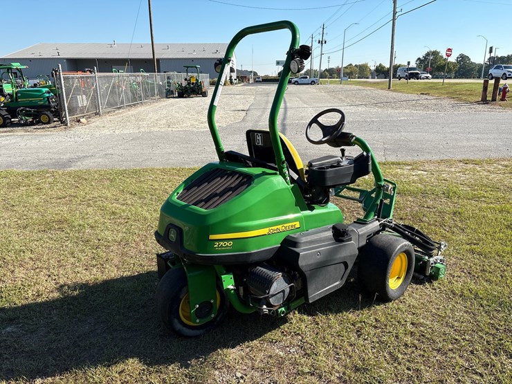 john-deere-2700-image-5