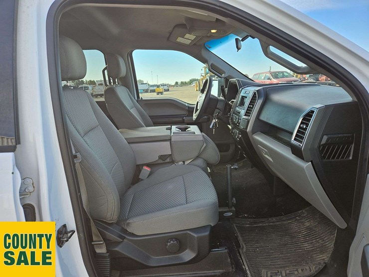 2016-ford-f150-image-16