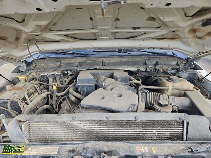 2011-ford-f350-image-26