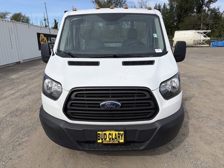 2019-ford-transit-image-8