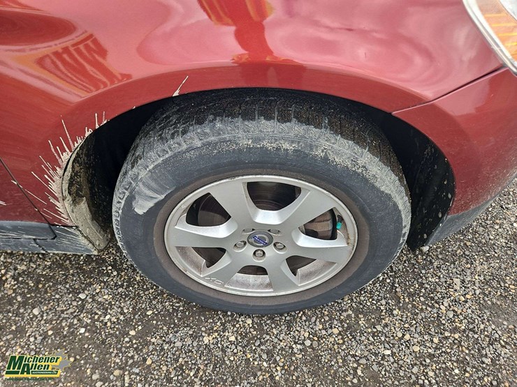 2010-volvo-xc60-image-12