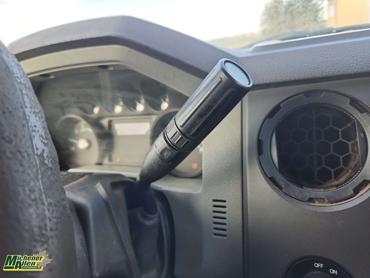 2013-ford-f350-image-25