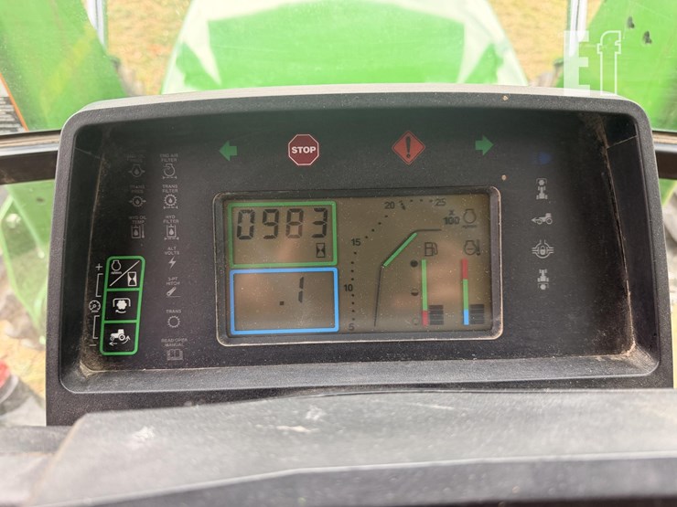 2000-john-deere-7510-image-17