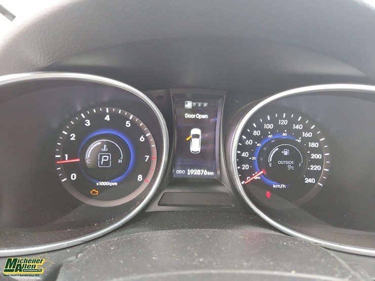 2014-hyundai-santa-fe-sport-image-19