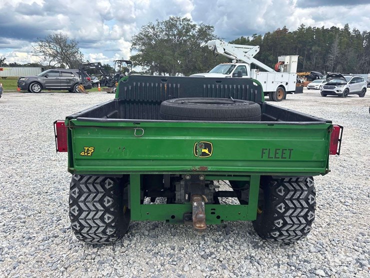 2017-john-deere-gator-image-13