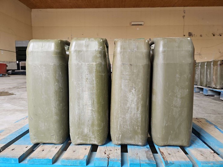 4-20l-diesel-fuel-cans-image-3