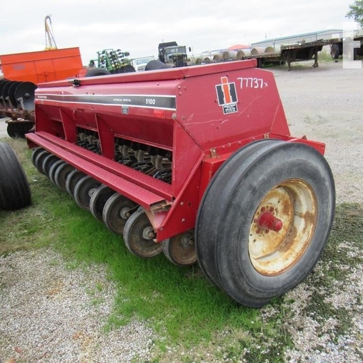 INTERNATIONAL 5100