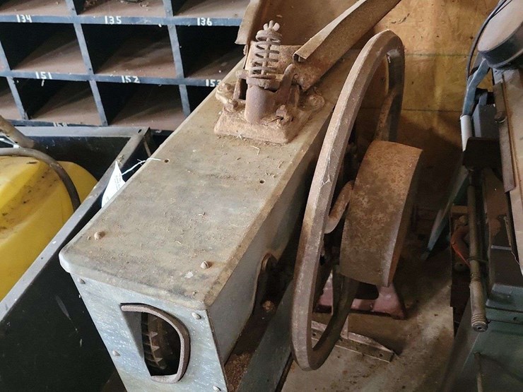 john-deere-no.-1a-feed-grinder-image-1