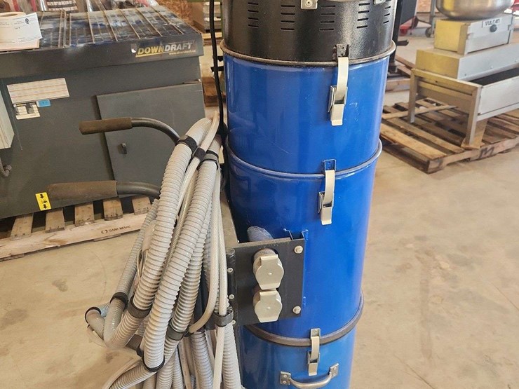 euro-2---cannister-vacuum-image-4