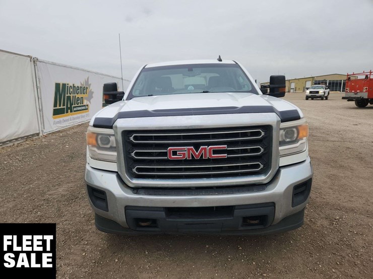 2015-gmc-sierra-2500hd-image-25