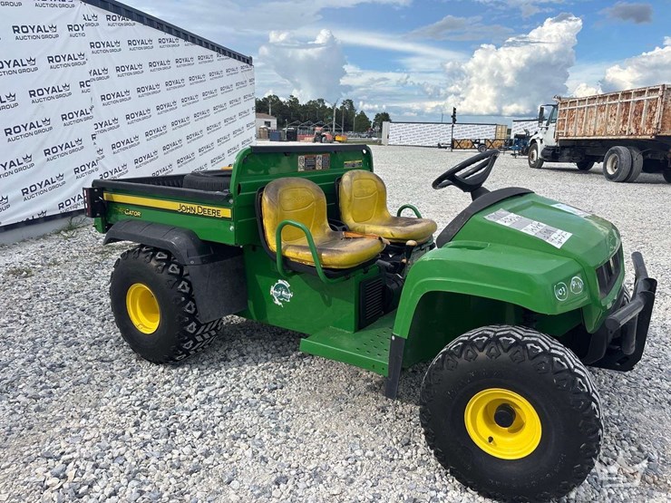 2017-john-deere-gator-image-2
