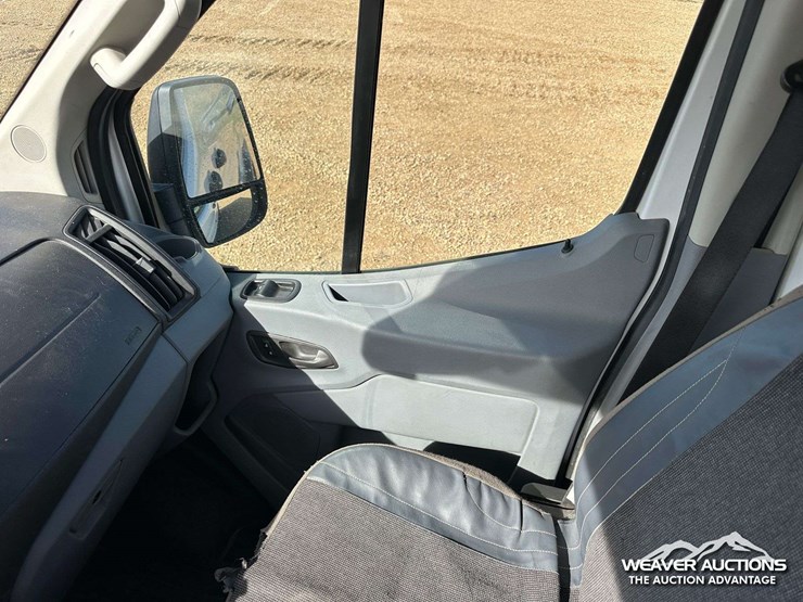 2019-ford-transit-image-9