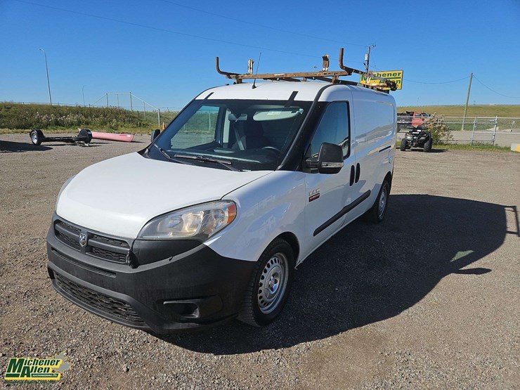 2015-ram-promaster-city-image-1