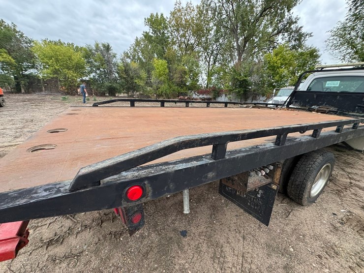 #1935-•-2004-chevrolet-5500-roll-back-truck-image-26
