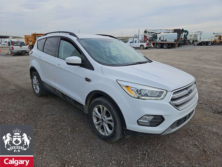 2017-ford-escape-se-image-2