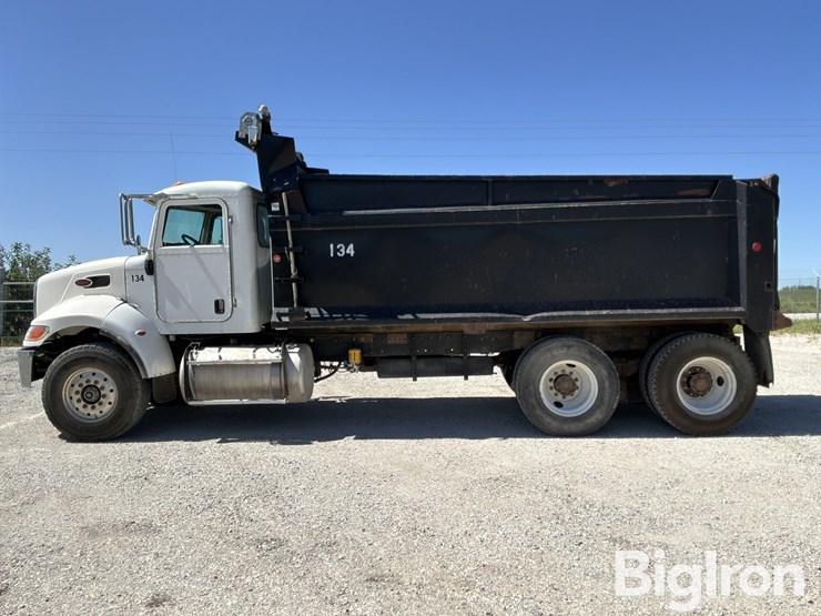 2007-peterbilt-335-image-8