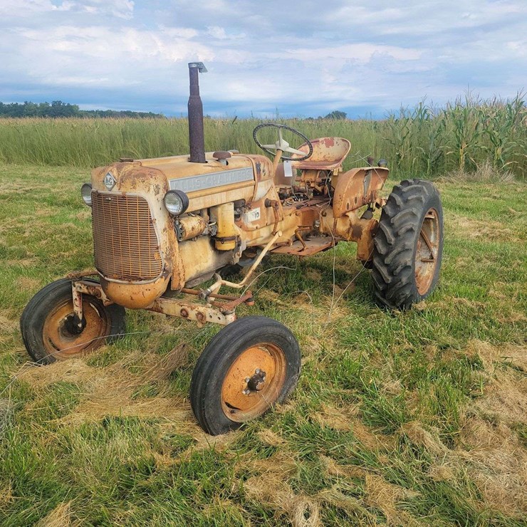 Allis Chalmers D10 Tractor