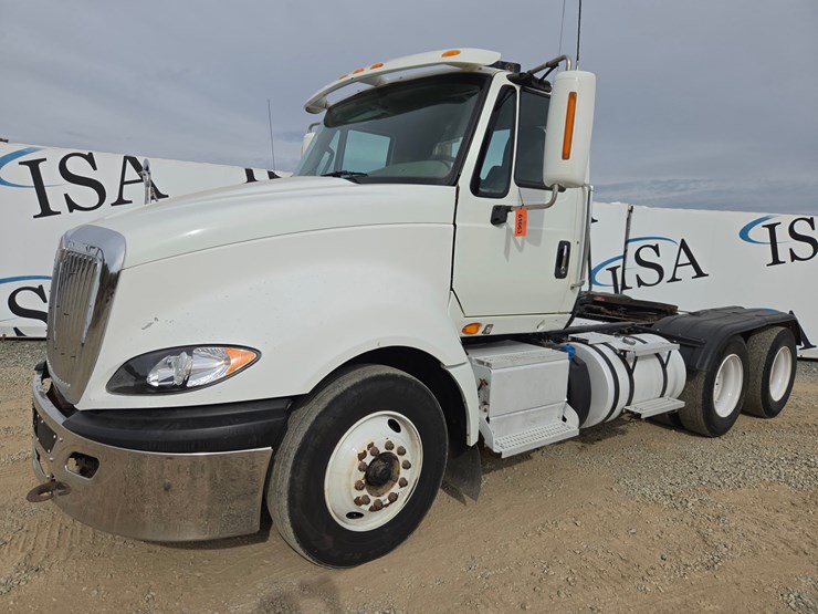 2015-international-prostar-image-1