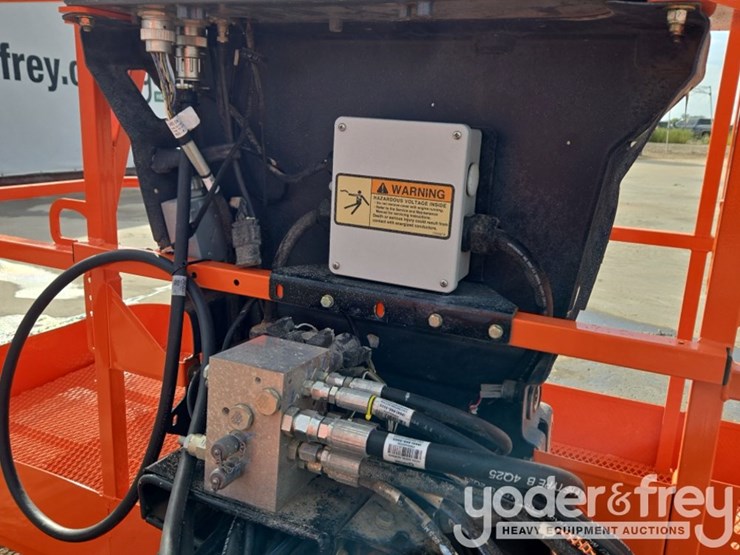 2022-jlg-660sj-image-23