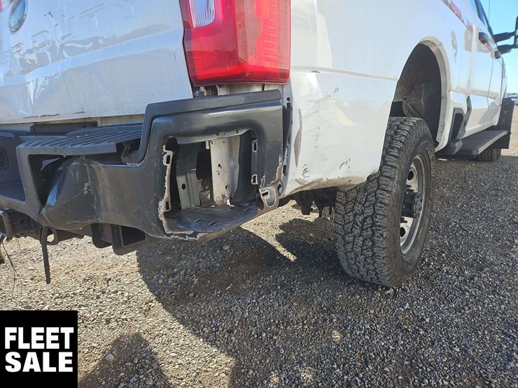 2023-ford-f350-image-22