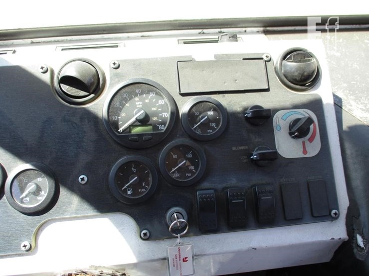 2014-capacity-tj5000-image-11