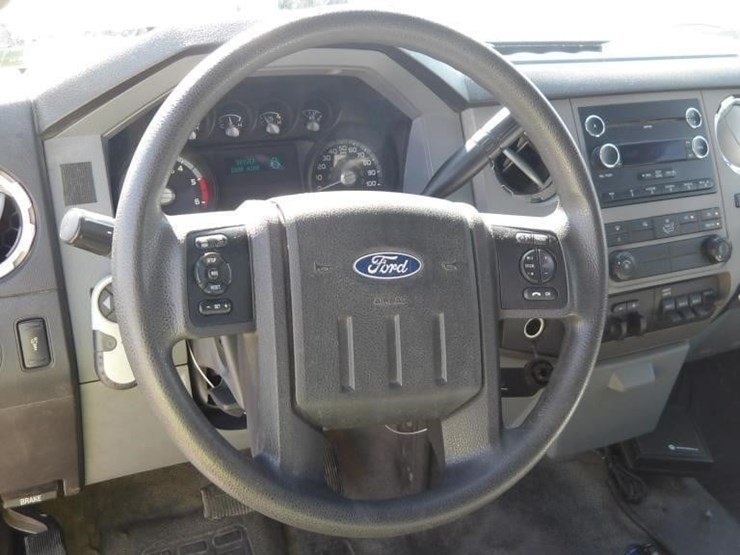 2011-ford-f550-image-15