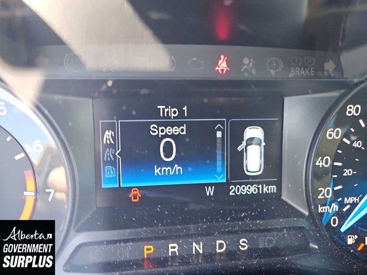 2017-ford-explorer-image-23
